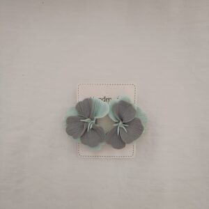 PENDIENTES SIETE PETALOS Gris y Azul Pastel