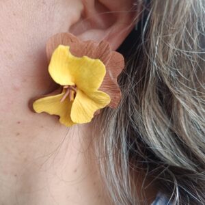 PENDIENTES SIETE PETALOS Marron Chocolate y Amarillo