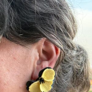 PENDIENTES SIETE PETALOS Azul Marino y Amarillo
