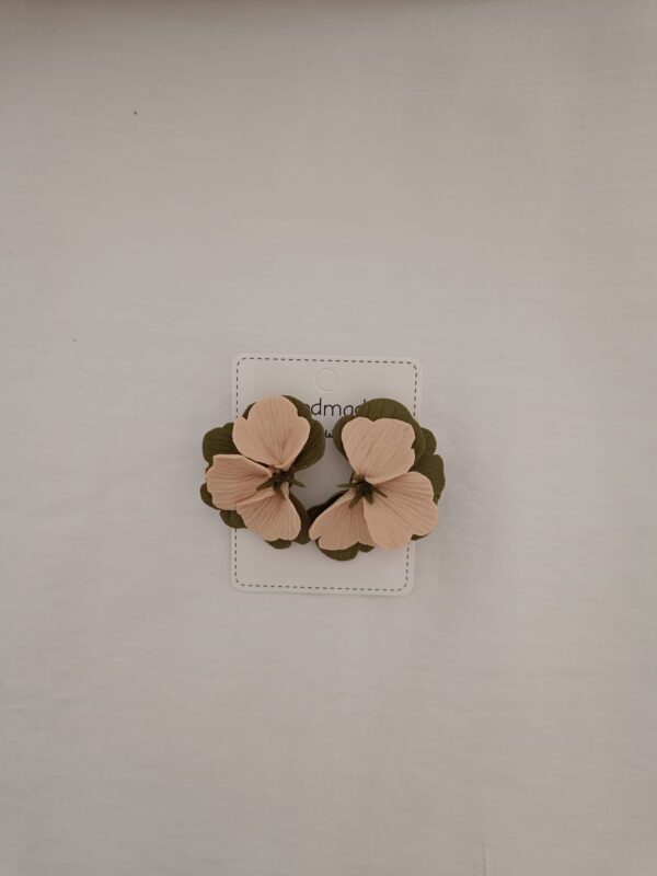 PENDIENTES SIETE PETALOS Verde Militar y Bej