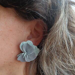 PENDIENTES SIETE PETALOS Gris y Azul Pastel