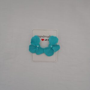 PENDIENTES TRES PETALOS Azul Cielo