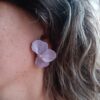PENDIENTES TRES PETALOS Lila Pastel