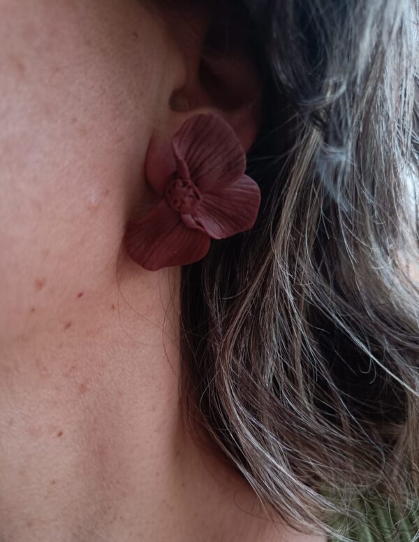PENDIENTES TRES PETALOS Marron Chocolate