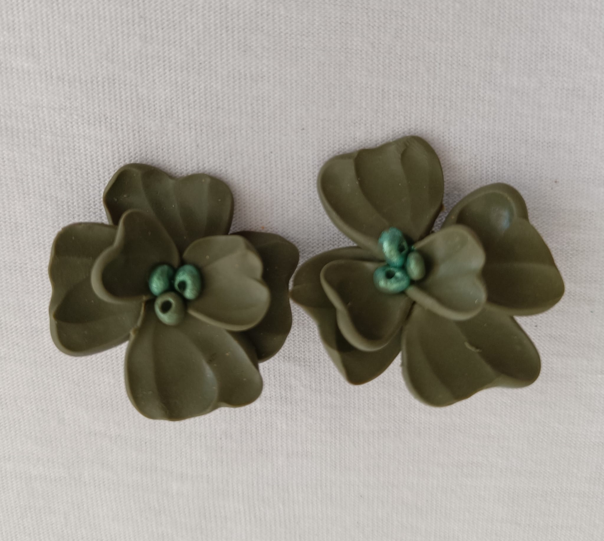 PENDIENTES ERIKA Verde Militar