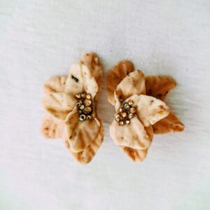PENDIENTES FLOR DE Hielo Bej