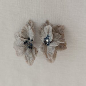 PENDIENTES FLOR DE Hielo Gris