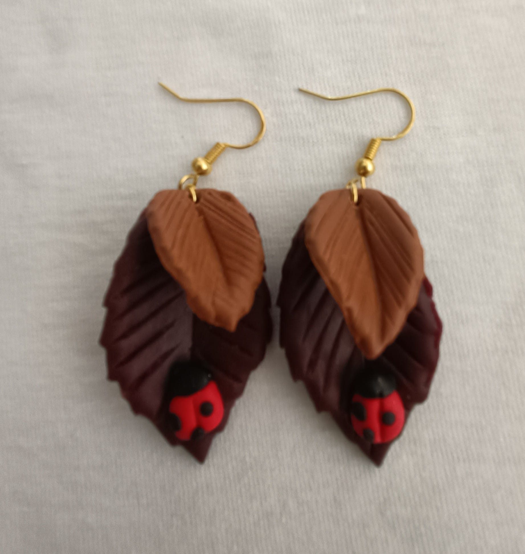 PENDIENTES MARIQUITAS Burdeos